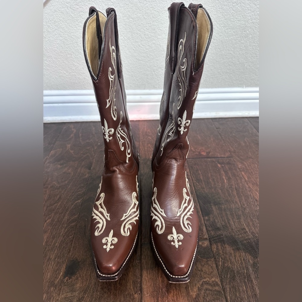Ferrini Women’s Brown Snip-Toe Leather Embroidered Cowboy Boots size 10B
